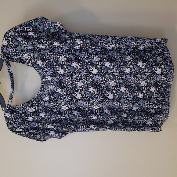 Loft Top - Picture 4 of 5